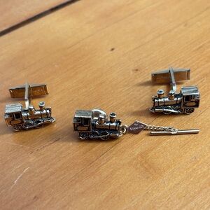 Sarah Coventry Silver Train Engine Cufflinks with Tie Bar